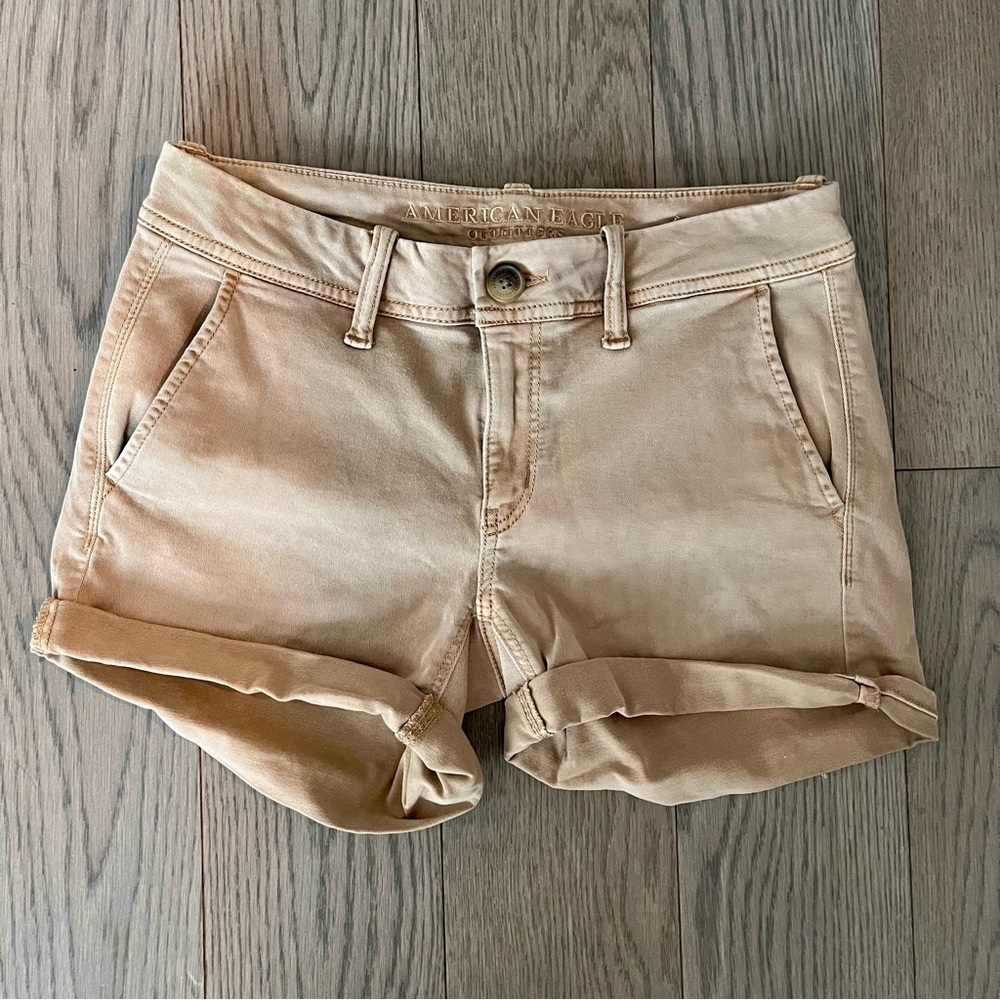American Eagle Outfitters | 2 |  Women's Beige Cargo Shorts NWOT